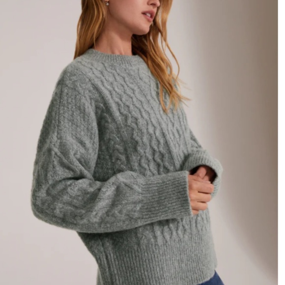 New Favorite Daughter Oversized Gray Cable Knit Sweater Sz S - Picture 2 of 13